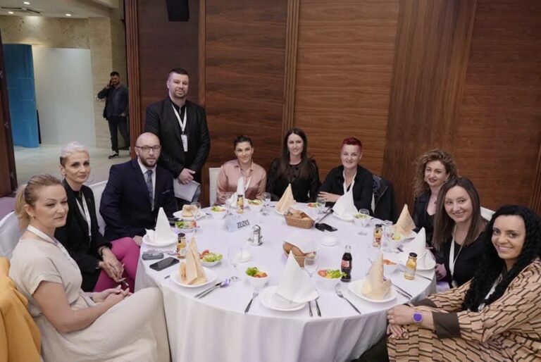 IMG-00c20d3b601385d5640c8bb38782324e-V